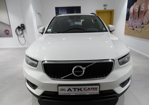 Volvo XC 40 cena 118900 przebieg: 64000, rok produkcji 2019 z Orzysz małe 79